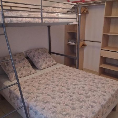 רוקפור-לה-בדול Appartement Meuble Proche De Cassis מראה חיצוני תמונה