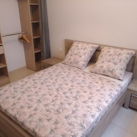 רוקפור-לה-בדול Appartement Meuble Proche De Cassis מראה חיצוני תמונה
