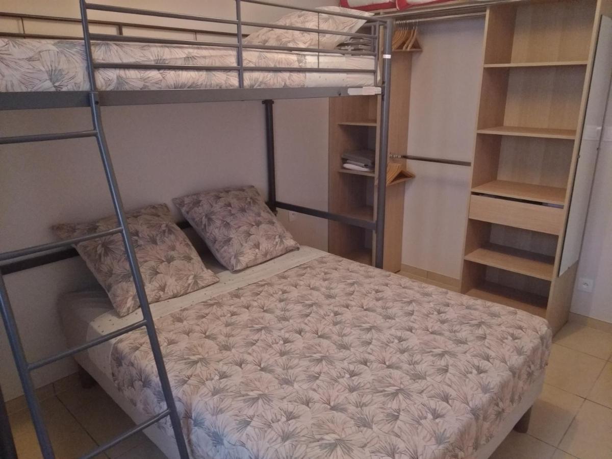 רוקפור-לה-בדול Appartement Meuble Proche De Cassis מראה חיצוני תמונה